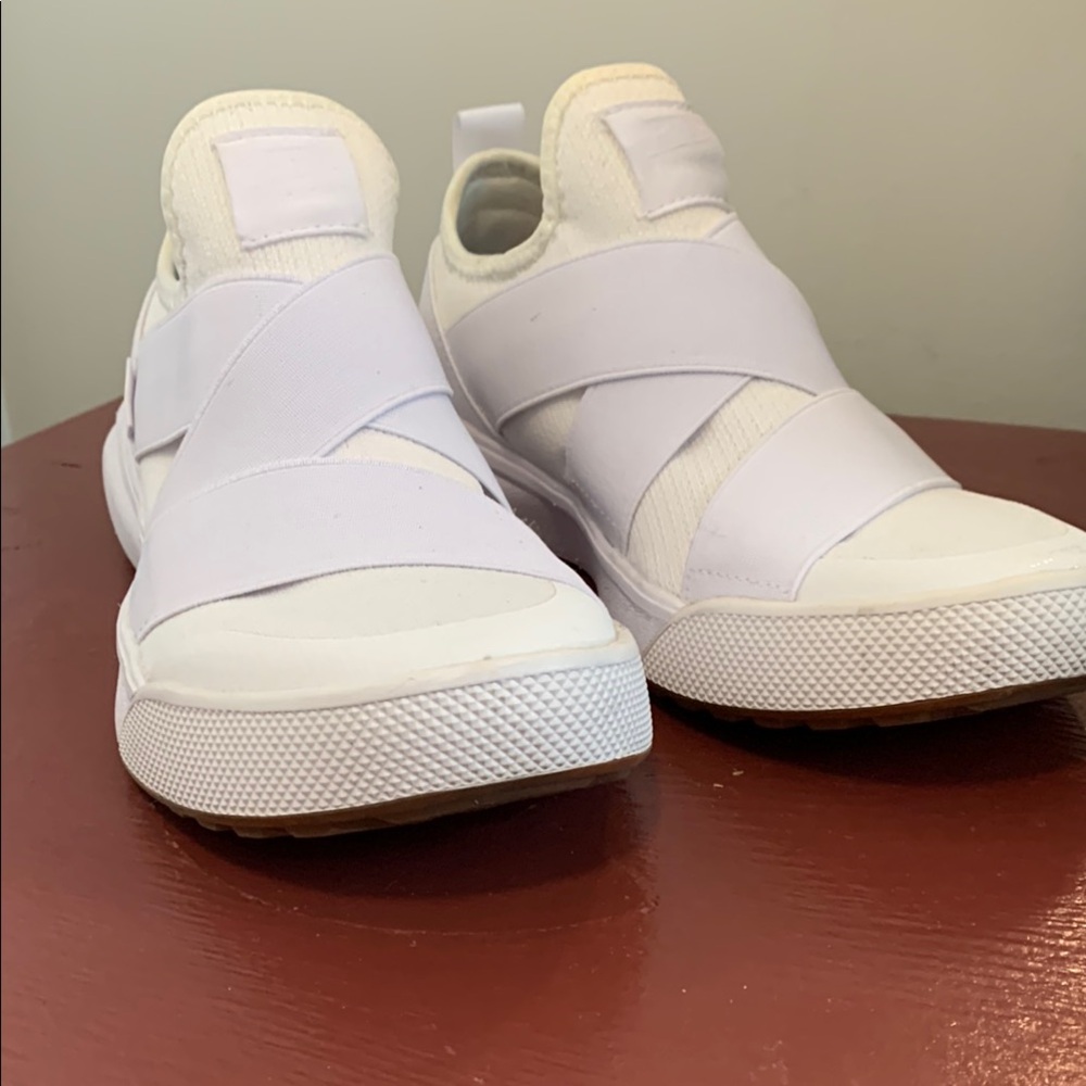 Vans White Athletic Shoes with Velcro Strap and Thick Rubber Sole